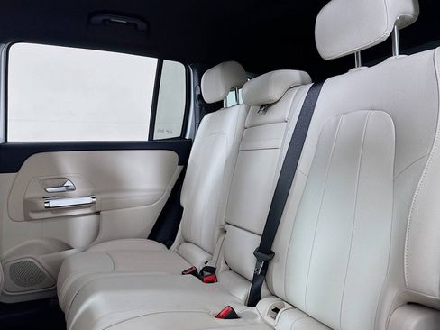 Certified 2026 Mercedes-Benz GLB 250 image 9