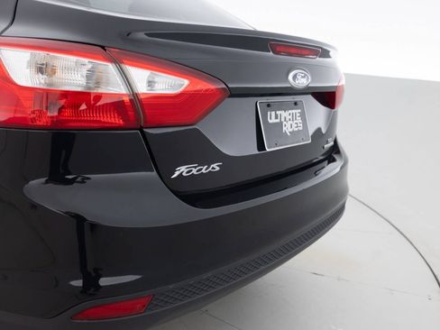 Used 2013 Ford Focus SE FWD image 16