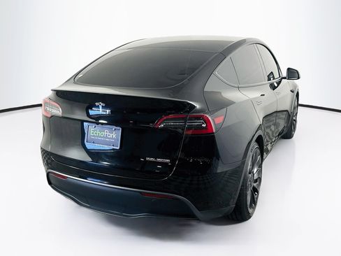 Used 2023 Tesla Model Y Performance AWD/4WD image 9