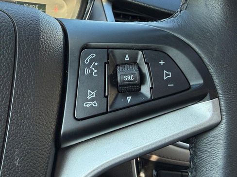 Used 2020 Chevrolet Trax Premier FWD image 15