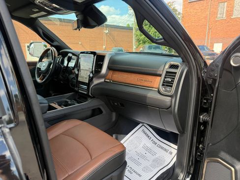 Used 2022 RAM 2500 Limited AWD/4WD image 19
