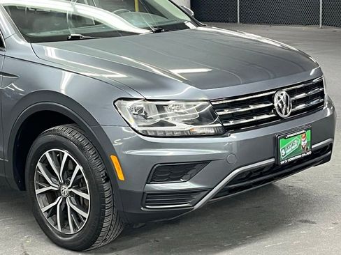 Certified 2020 Volkswagen Tiguan SE image 36