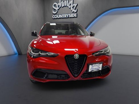Used 2025 Alfa Romeo Stelvio Sprint AWD/4WD image 3