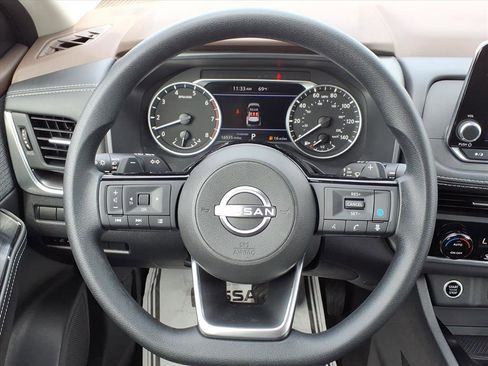 Certified 2023 Nissan Rogue SV image 23