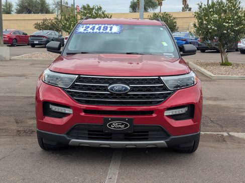 Used 2020 Ford Explorer XLT w/ Equipment Group 202A image 8