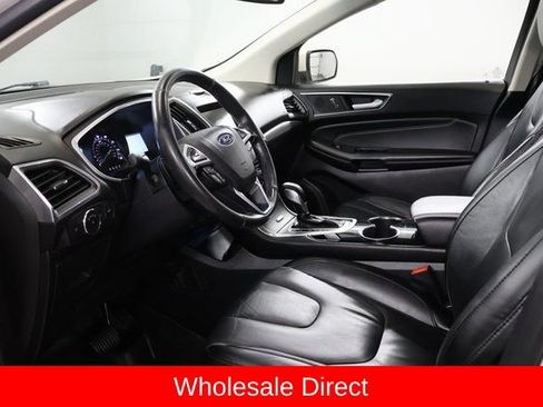 Used 2016 Ford Edge Titanium w/ Technology Package AWD/4WD image 11