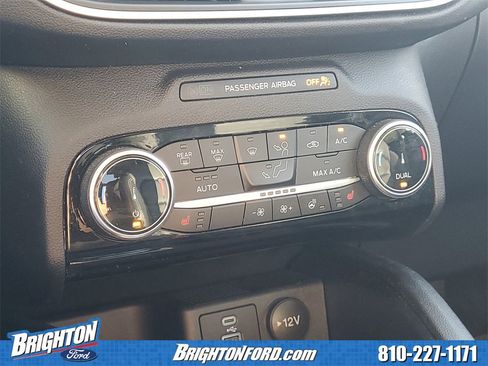 Used 2022 Ford Escape SEL w/ Class II Trailer Tow Package image 26