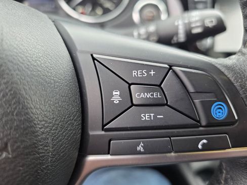 Used 2019 Nissan Rogue SL image 25