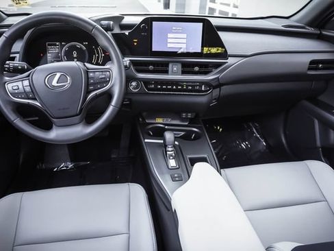 Certified 2025 Lexus UX 300h FWD w/ Accessory Package (Z2) image 19