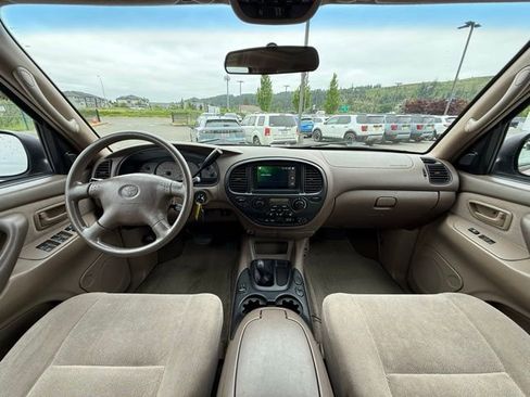Used 2002 Toyota Sequoia SR5 AWD/4WD image 9