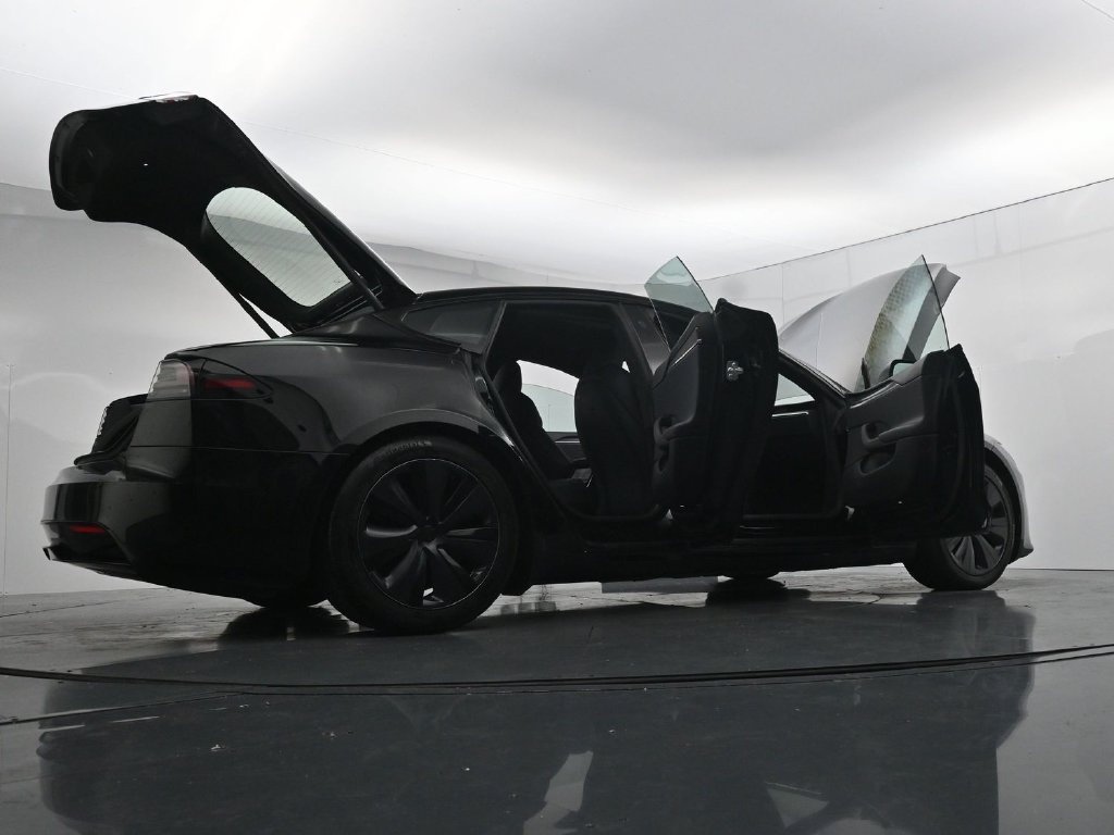 Used 2022 Tesla Model S AWD/4WD image 44