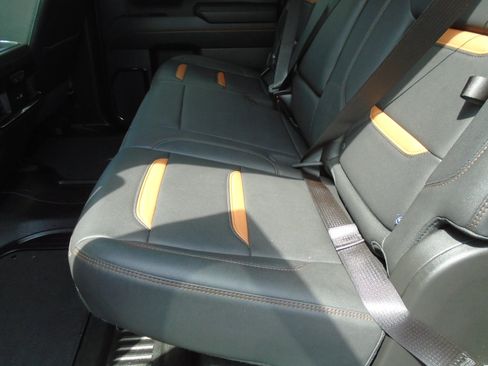 Used 2024 GMC Sierra 2500 AT4 w/ AT4 Premium Plus Package AWD/4WD image 49