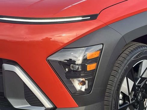 Used 2024 Hyundai Kona SEL FWD image 9
