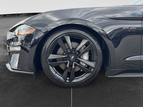 Used 2019 Ford Mustang GT w/ Black Accent Package RWD image 9