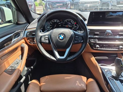 Used 2018 BMW 540i RWD image 33