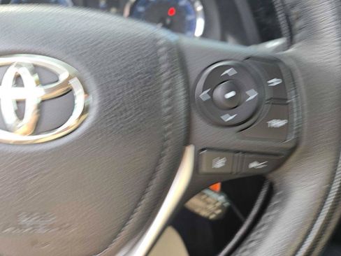Used 2017 Toyota Corolla SE FWD image 21