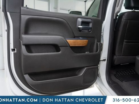 Used 2018 Chevrolet Silverado 1500 LTZ AWD/4WD image 16