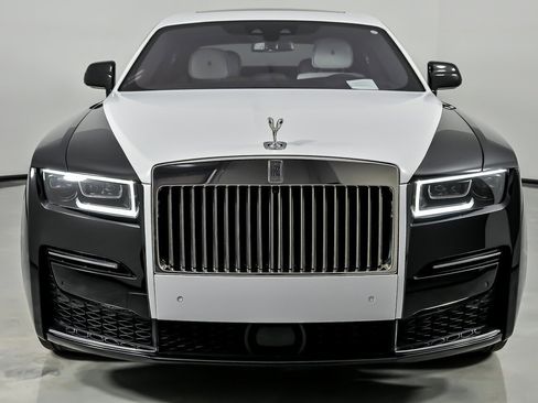 Used 2022 Rolls-Royce Ghost image 5