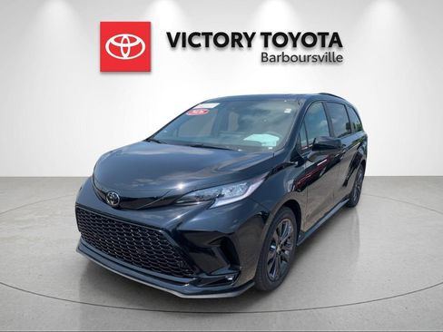 Used 2026 Toyota Sienna XSE FWD image 1
