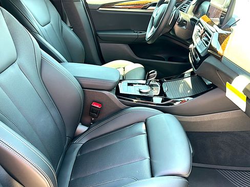 Used 2024 BMW X3 sDrive30i w/ Premium Package RWD image 26
