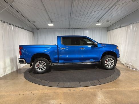 Used 2022 Chevrolet Silverado 1500 LTZ w/ LTZ Premium Package image 11