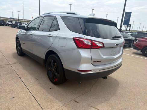 Used 2020 Chevrolet Equinox Premier w/ Premier Redline Edition FWD image 7