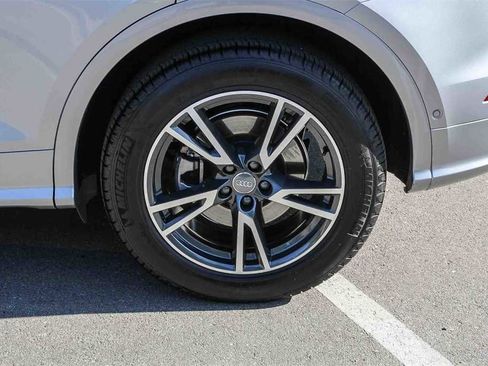 Used 2020 Audi Q5 e Prestige w/ Prestige Package image 9