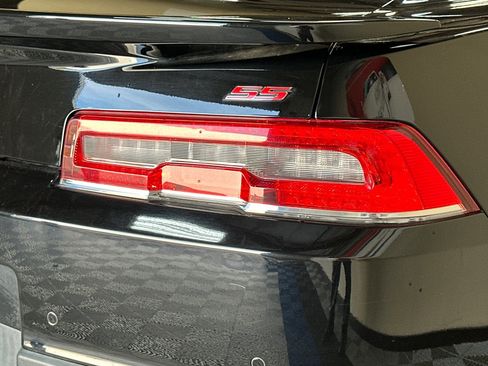Used 2015 Chevrolet Camaro SS image 44