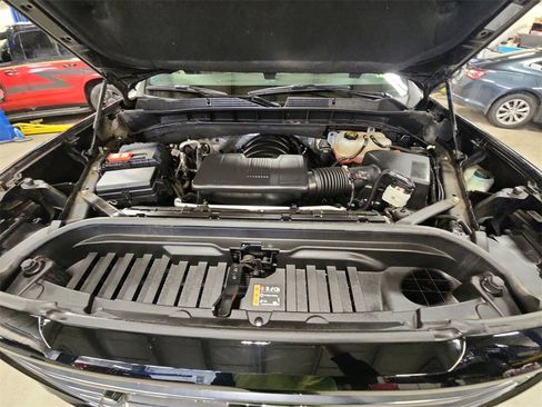 Certified 2022 GMC Sierra 1500 AT4 w/ AT4 Premium Package image 27