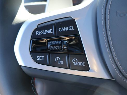 Certified 2025 BMW X7 M60i image 18