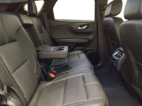 Used 2021 Chevrolet Blazer LT w/ Sound & Technology Package FWD image 19