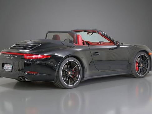 Used 2013 Porsche 911 Carrera 4S AWD/4WD image 2