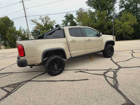 Certified 2021 Chevrolet Colorado ZR2 w/ ZR2 Dusk Special Edition AWD/4WD image 8