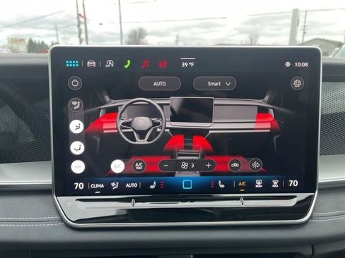 New 2026 Volkswagen Tiguan SE image 12