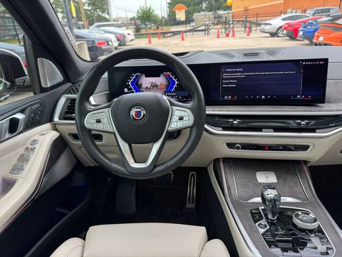 Used 2024 BMW ALPINA XB7 AWD/4WD image 43