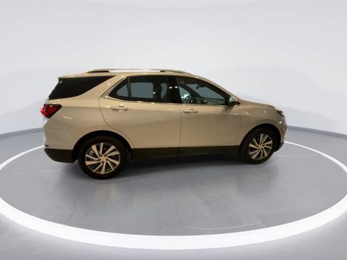 Used 2022 Chevrolet Equinox Premier image 9