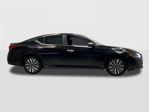 New 2026 Nissan Altima 2.5 SV FWD image 5