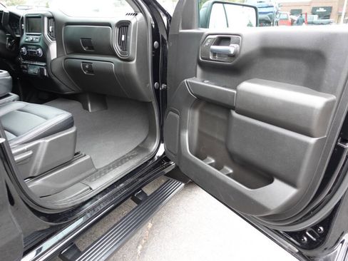 Used 2023 Chevrolet Silverado 1500 Custom image 31