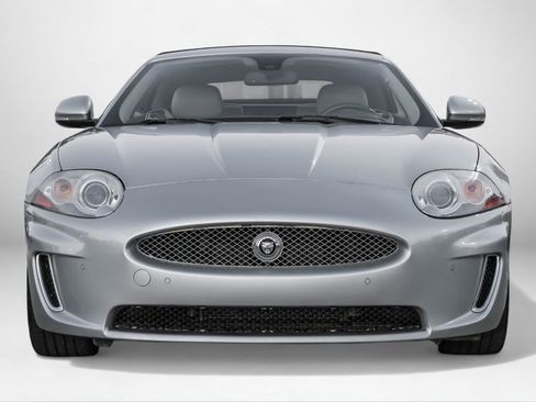 Used 2010 Jaguar XK Convertible image 4