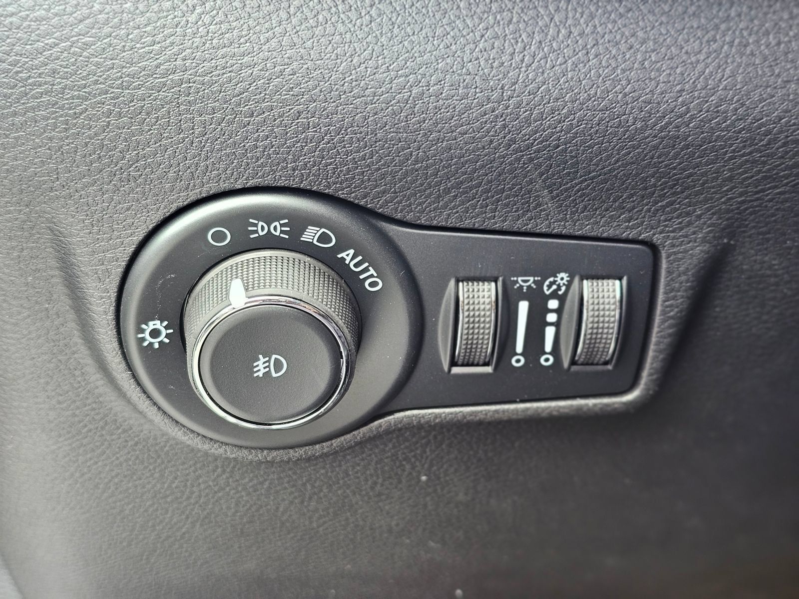 New 2026 Jeep Compass Trailhawk AWD/4WD image 17