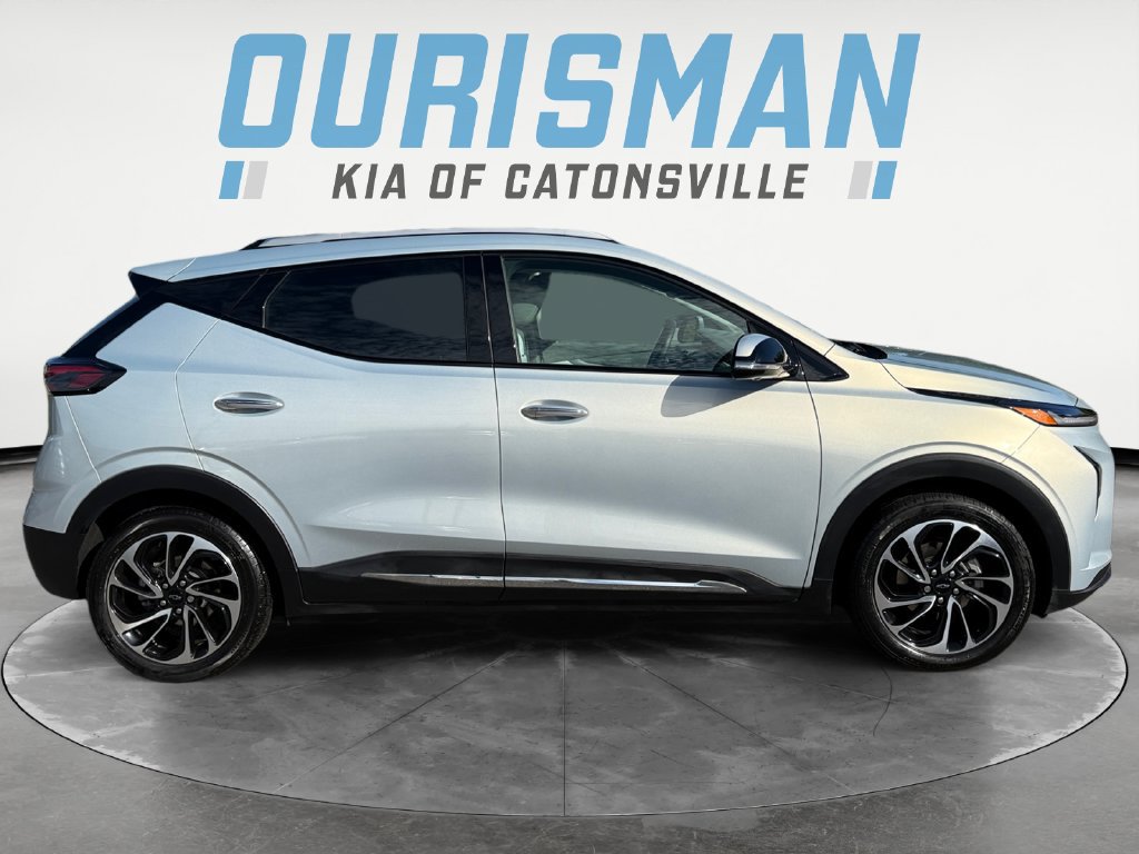 Used 2023 Chevrolet Bolt EUV Premier FWD image 7