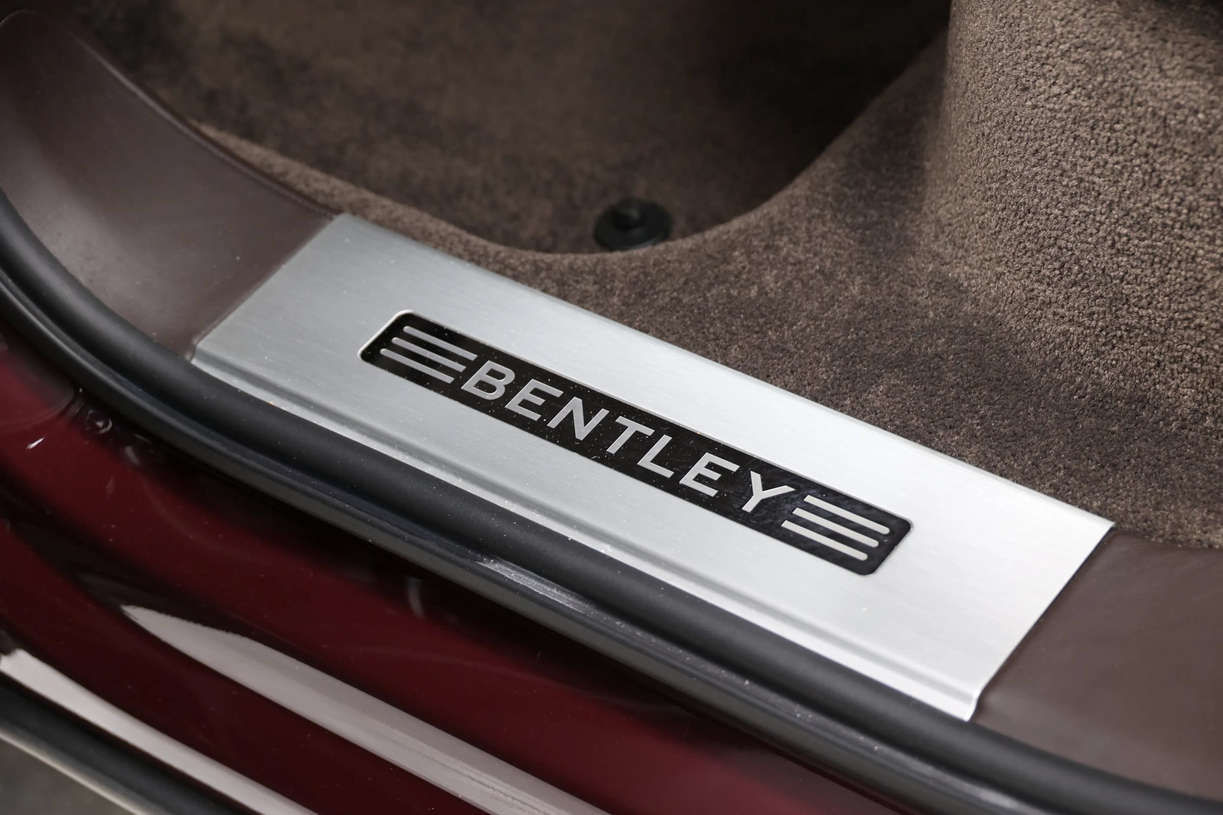 Used 2018 Bentley Bentayga AWD/4WD image 53