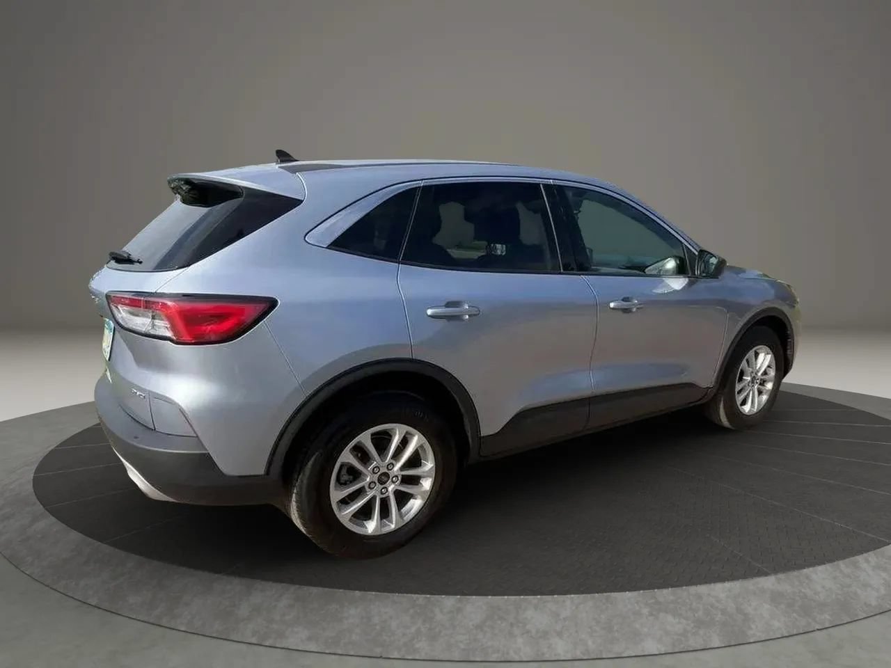 Used 2022 Ford Escape SE w/ Convenience Package AWD/4WD image 4