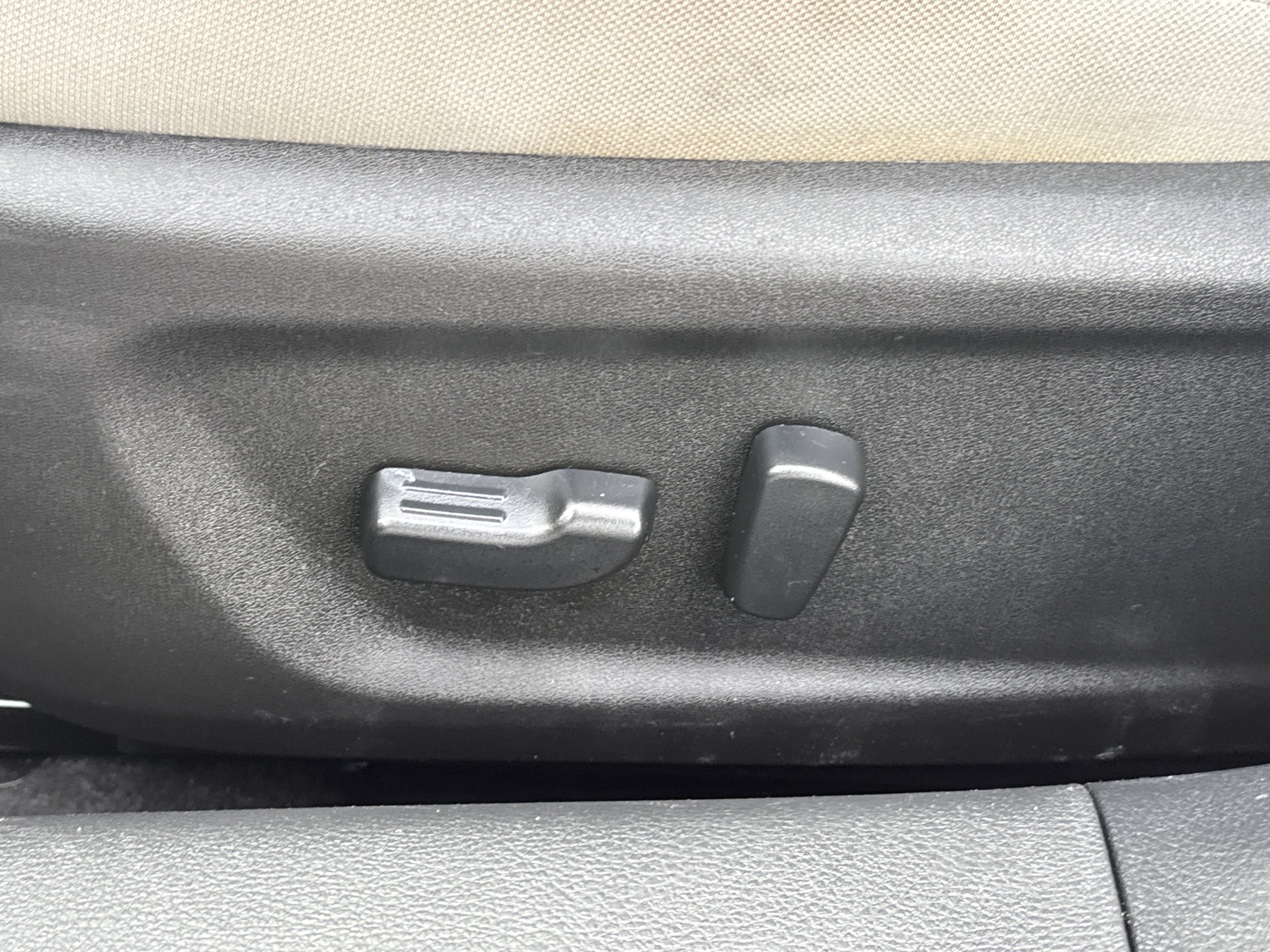 Used 2025 Nissan Altima 2.5 SV FWD image 24