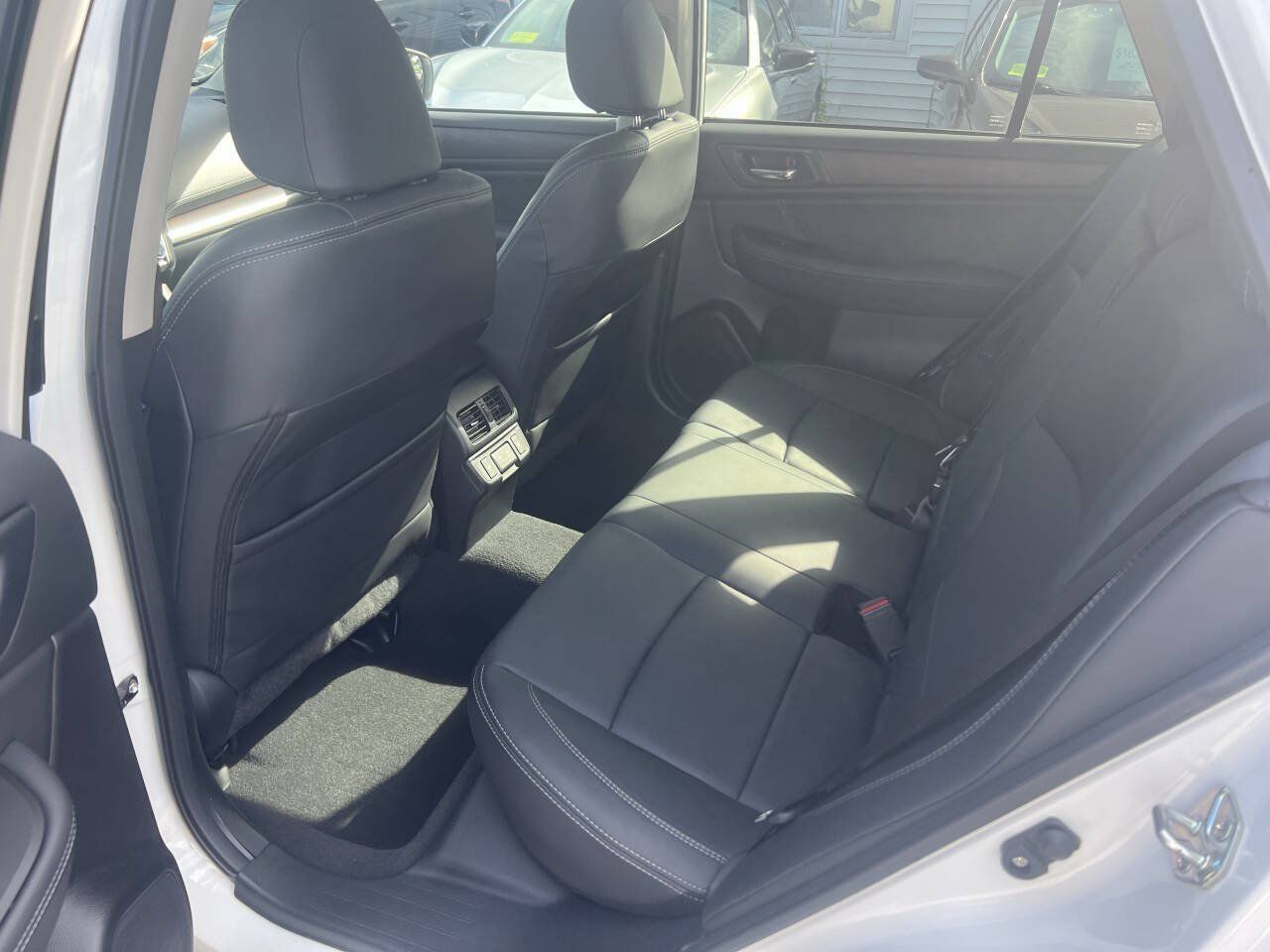 Used 2019 Subaru Outback 2.5i Limited AWD/4WD image 19