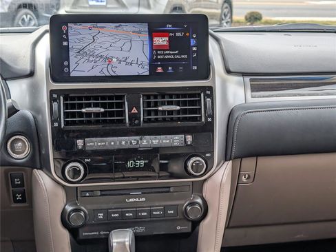 Used 2022 Lexus GX 460 Premium image 18