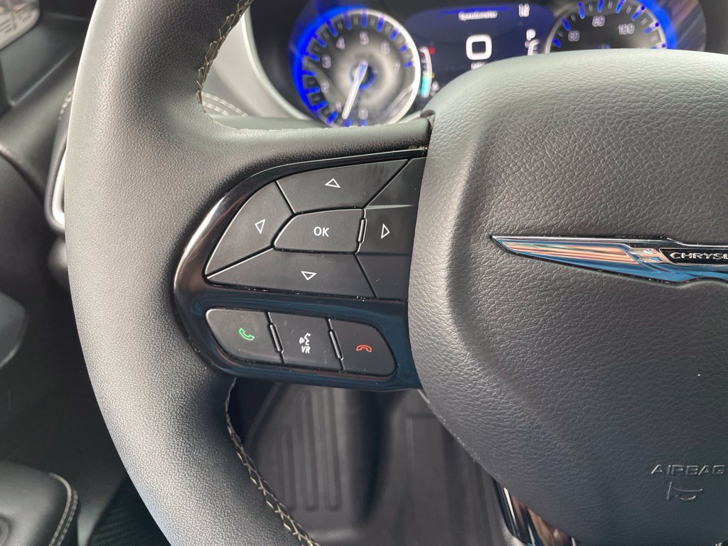 Used 2024 Chrysler Pacifica Touring-L w/ S Appearance Package AWD/4WD image 29