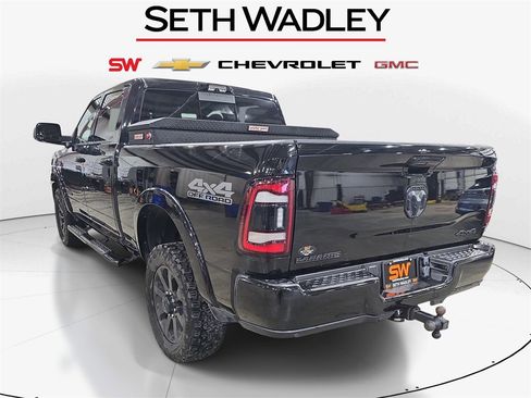 Used 2022 RAM 2500 Laramie w/ Night Edition image 5