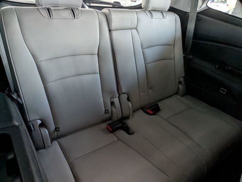 Used 2020 Honda Pilot Touring image 37