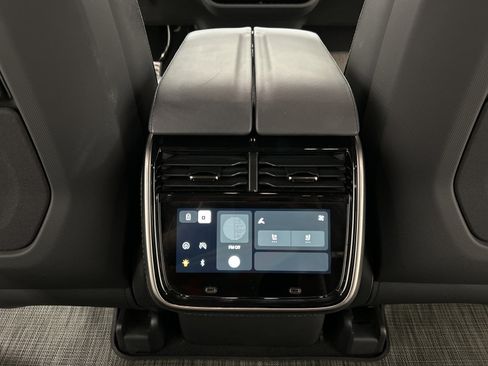 Used 2024 Rivian R1S Adventure AWD/4WD image 30